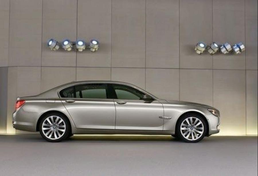  BMW 7-Series 2008 года  (фото 58 из 77)